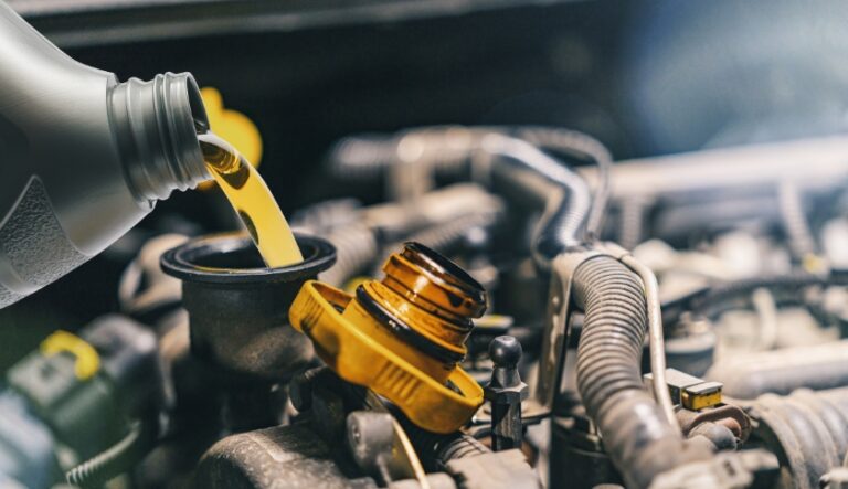 Tipos de Óleo de Motor: qual escolher para cada veículo?