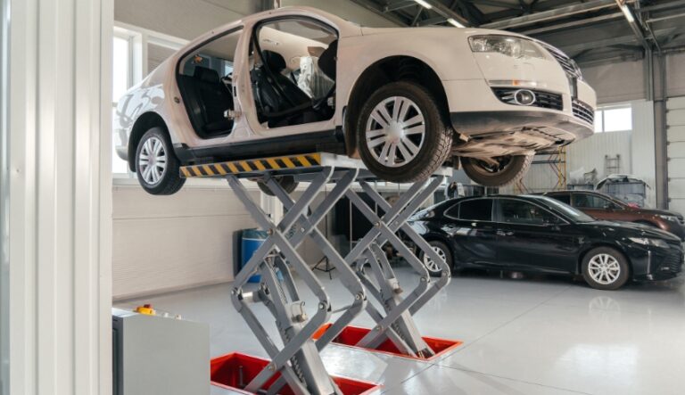 Como funciona um elevador automotivo e quais são os principais modelos