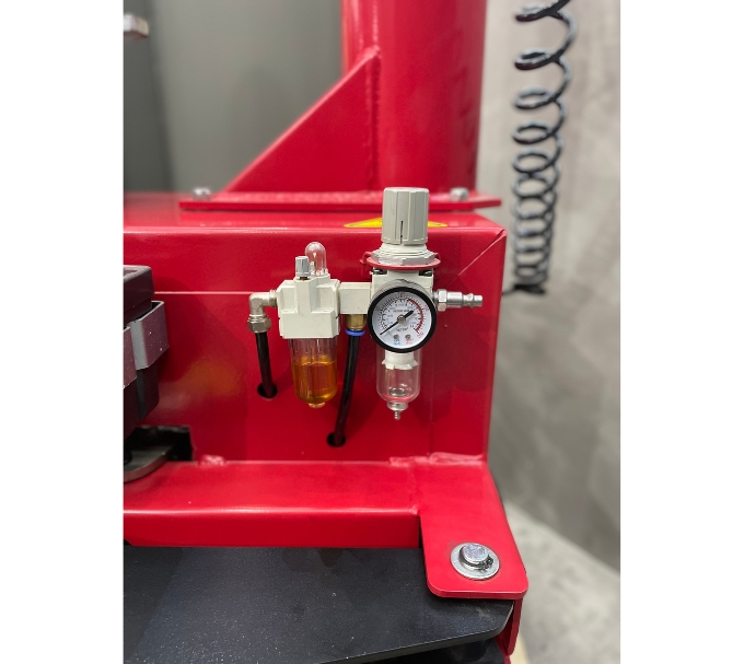 Desmontadora de Rodas Engecass DR 580 com Mao Amiga_4