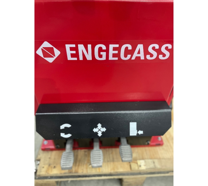 Desmontadora de Rodas Engecass DR 580 com Mao Amiga_5