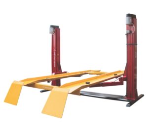 Elevador Automotivo Engecass 2.600kg a oleo com Rampa